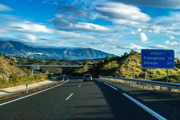Quel avenir pour les voitures électriques dans un monde en mutation ?